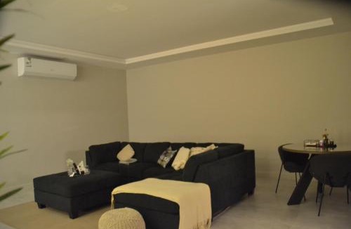 Al-Rawdah Apartment | Elite Haven 203