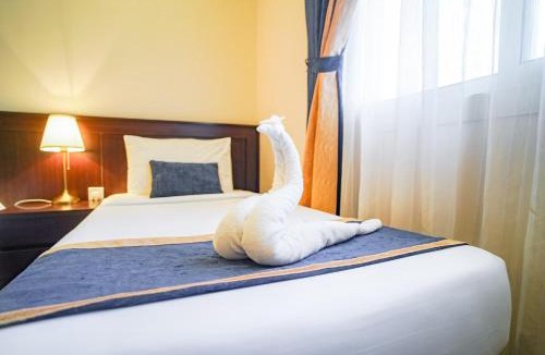 Al Aziziyah Hotel | Emaar Forum