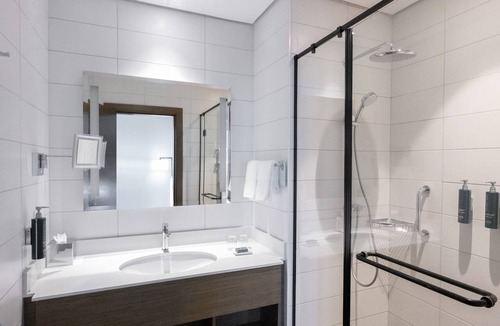 Al Khobar Hotel | Hilton Garden Inn Al Khobar King Fahd Causeway