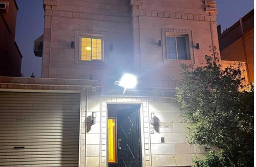 Al Kura Apartment | hostel in Obhur