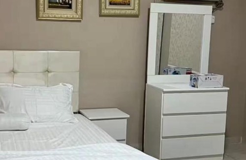 Al Kura Apartment | hostel in Obhur