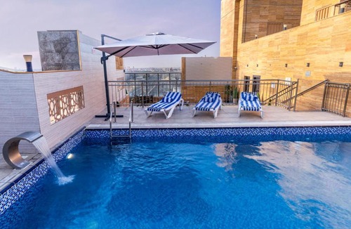 Jeddah Hotel | Iridium 70 Hotel