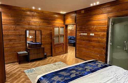 Taif Hotel | Jakarta Hotel Huts