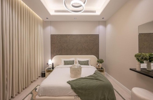 King Abdul Aziz Road Apartment | KM Living Green Crest 2BR Maid King Road