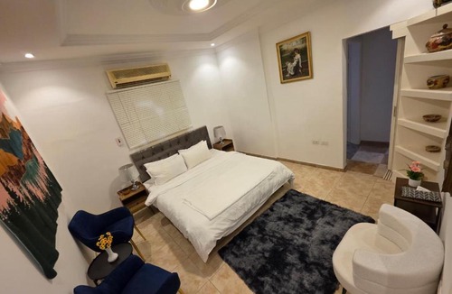 Hera Street Apartment | Lily 4 Apartment & Penthouse