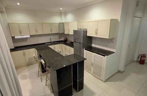 Hera Street Apartment | Lily 4 Apartment & Penthouse