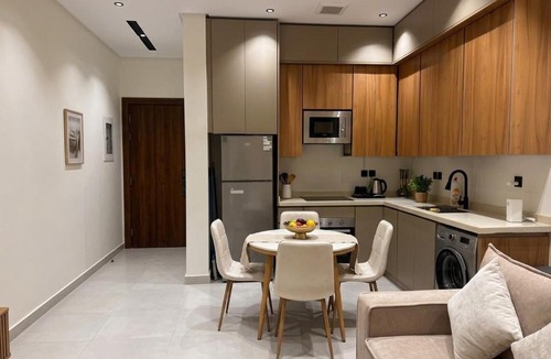 Hera Street Apartment | Lomer Apartments