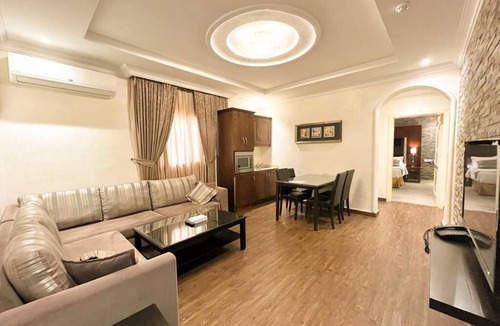 Sari Street Hotel | loren serviced Apartment Alslamah