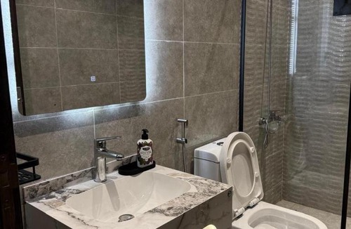 Qurish Street Apartment | Luxury apartment room and lounge
