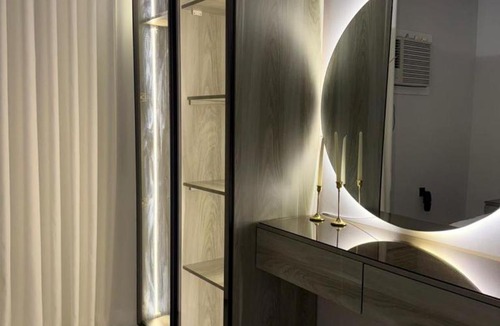 Qurish Street Apartment | Luxury apartment room and lounge