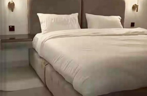 Qurish Street Apartment | Luxury apartment room and lounge
