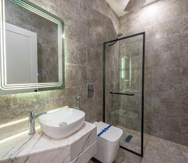 Al Kura Apartment | Mabaat - Obhur - 4BR - 633
