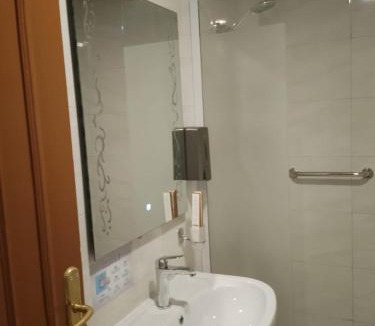 Medina Hotel | maskan shahad hostel for tourist lodges