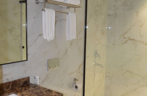 Al Aziziyah Hotel | Midan Hotel