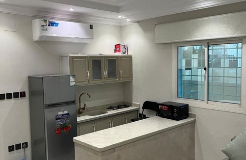 Medina Apartment | Modern Suite - Bedroom and Setting room With Self Check-in