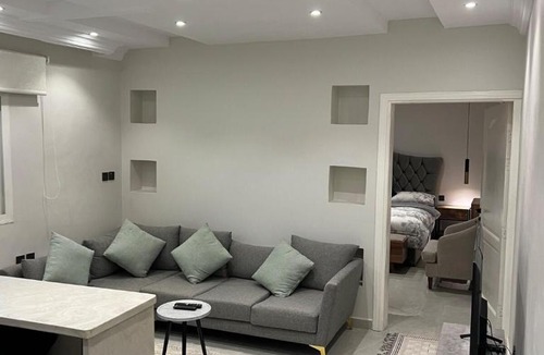 Medina Apartment | Modern Suite - Bedroom and Setting room With Self Check-in