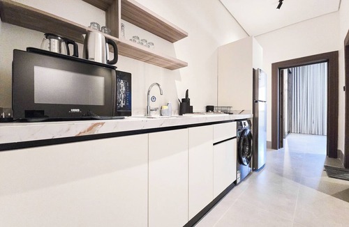 Al Mahdiyah Apartment | MR STAY