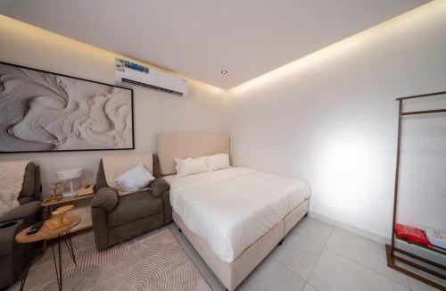 Ghirnatah Apartment | N15 Quiet studio w Lazy Boy chairs Granada