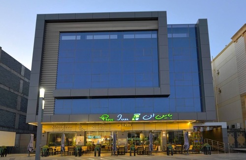 Medina Hotel | Pine Inn Hotel