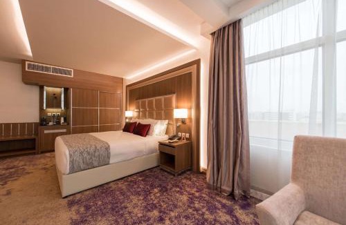 Palestine Street Hotel | Ramada by Wyndham Continental Jeddah