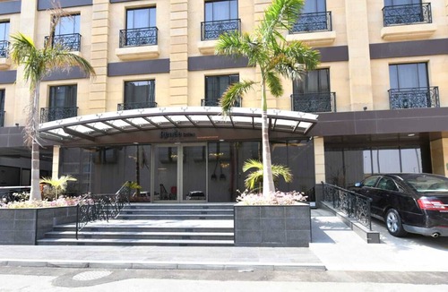 Sari Street Apartment | Renee Suite