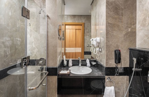Batha Quraysh Hotel | Roots Hotel