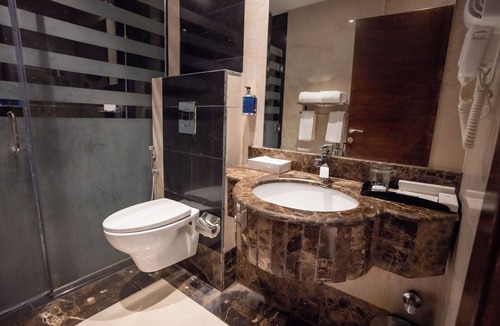 Al-Hamra'a Hotel | Rosemond Al Hamra