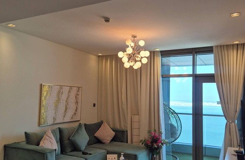 Al Hoora Apartment | Sea & City Views - Private Balcony