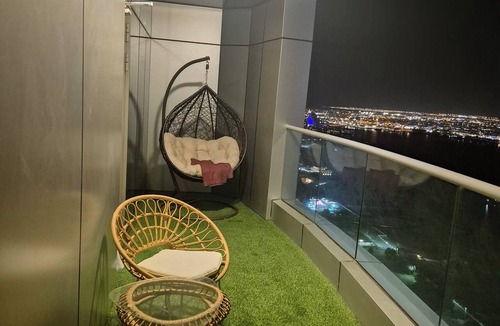 Al Hoora Apartment | Sea & City Views - Private Balcony