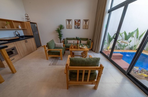 Dhahban Ski Chalet | skyline chalet