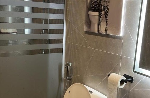 Sari Street Apartment | Soft studio with a quiet design