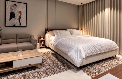 Al Kura Apartment | SOlA شقق واستديوهات راقية