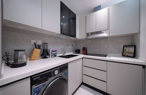 Al-Rawdah Apartment | Stylish Rawda Getaway | Comfortable 1BR Apartment