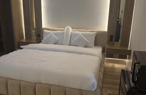 AlUla Apartment | Suits guys