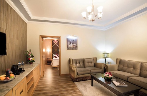 Qudaibiya Hotel | Swiss International Palace Hotel Manama