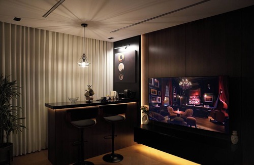 Riyadh Apartment | The Lounge I Luxury 1BR with Private Bar I Almalqa