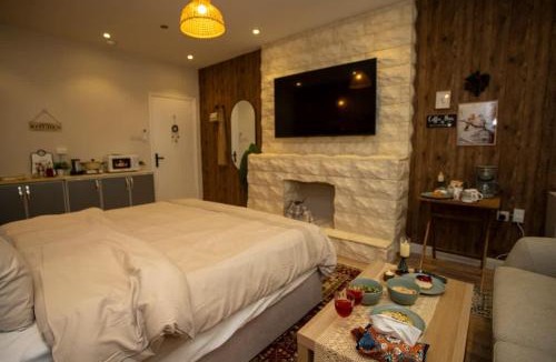 Dammam Apartment | The Wooden Cabin Studio 1 Self Check-In