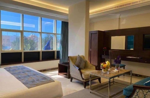 Sari Street Hotel | Three Points Al Salama