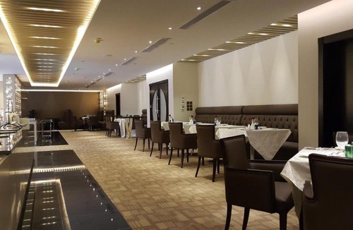 Jeddah Hotel | Western Lamar Hotel