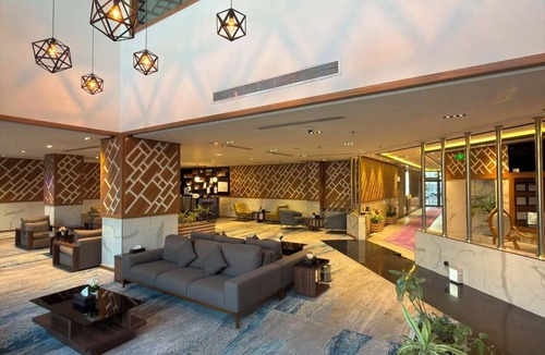 Al Bawadi Hotel | White Diamond Hotel Sari