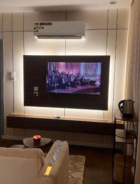 استديو عصري تسجيل وصول ذاتي Modern Self Check in Studio