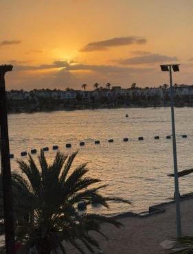 درة العروس شاليهات الحمراء الفاخرة