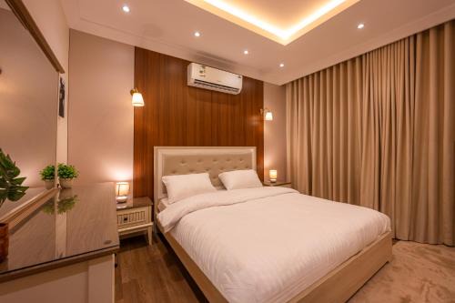 شقة فاخرة بجوار الياسمين مول وأمام حديقة الياسمين in Jeddah