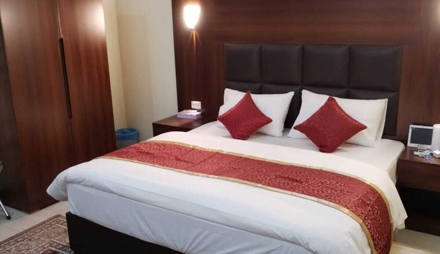 Al Eairy Serviced Apartments Company 1