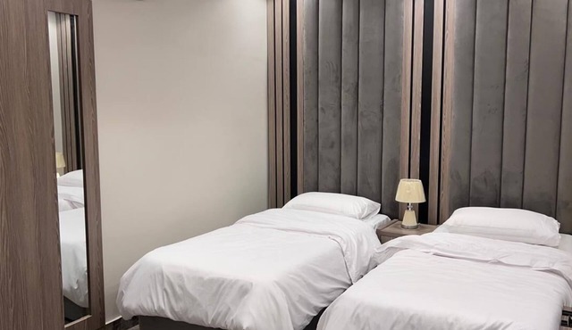 Al Salam Apts Bedroom Living j-16