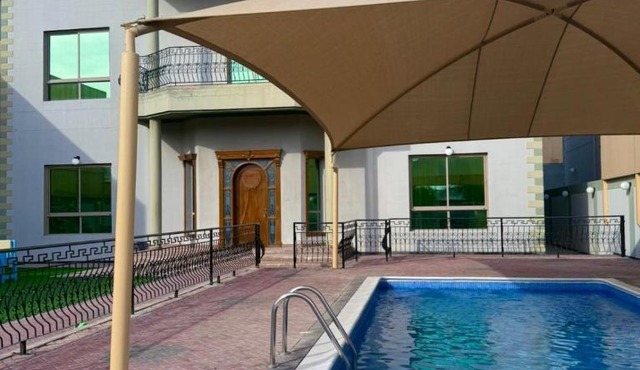 Al Sultan Gardens 5-Bedroom Private Pool Villa #4 in Al Janabiyah