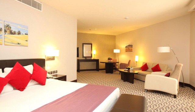 Golden Tulip Hail