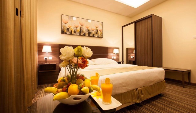 Grand Lily Hotel Suites