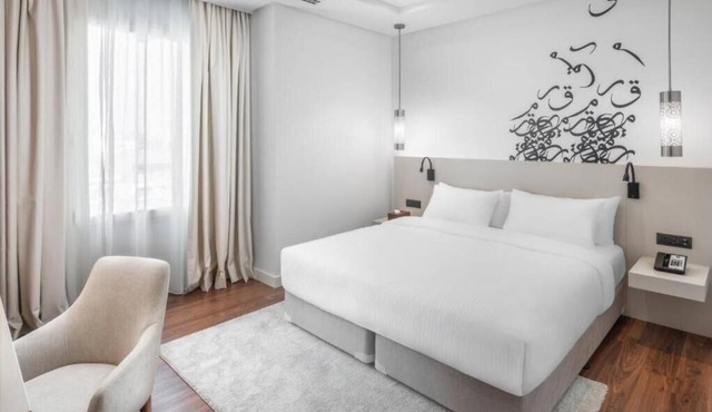 Landmark Hotel & Suites