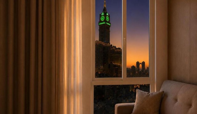 Luxury Apartment Clock Tower View 10 Min Walk to Haram